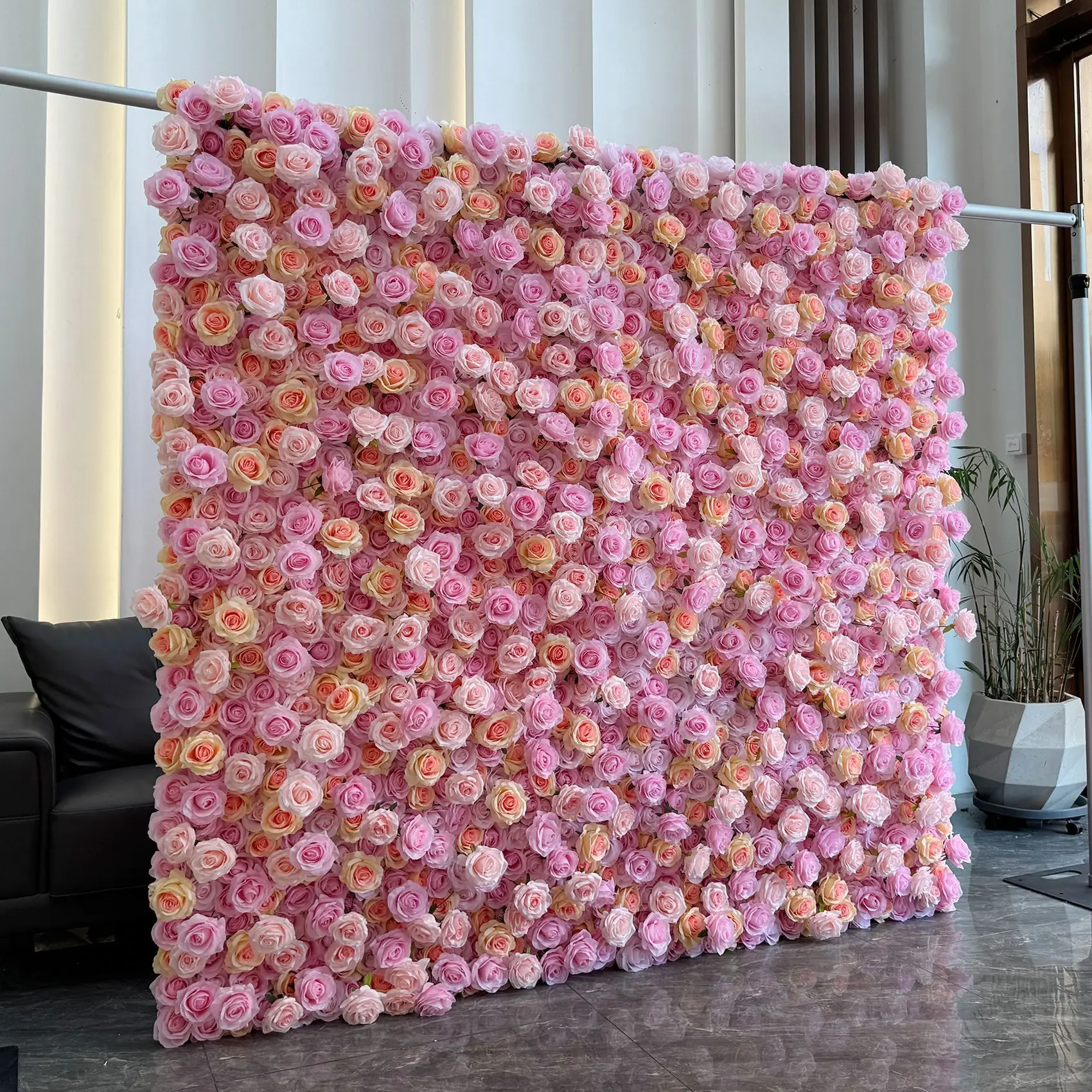 Pink cloth bottom simulation flower wall background wall wedding arrangement wedding store decoration clock in fake flower wall