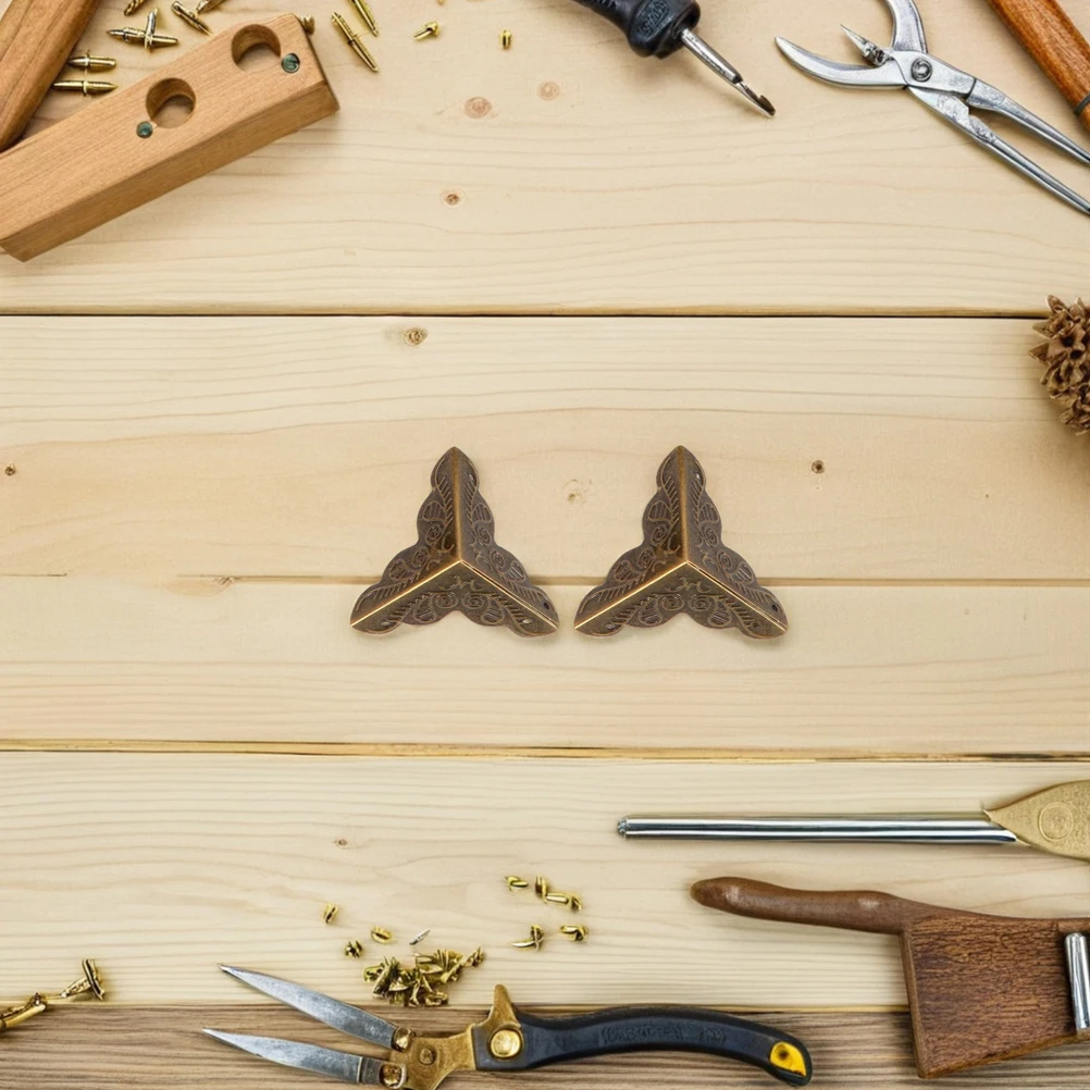 

35Pcs Vintage Metal Corner Guards for Furniture Home Hardware Edge Protection Bronze Finish Triangle Trim for Wooden Cases DIY