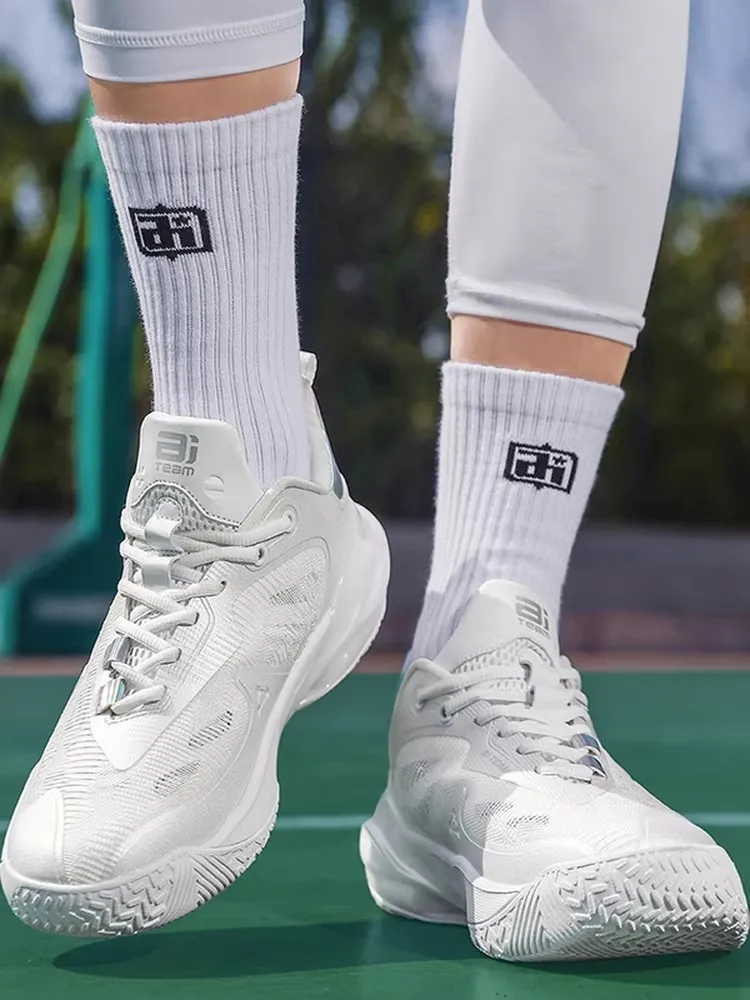 New Lightweight, Durable, Professional Anti-Slip High-Quality Basketball Shoes Training Shoes Exceptional Performance