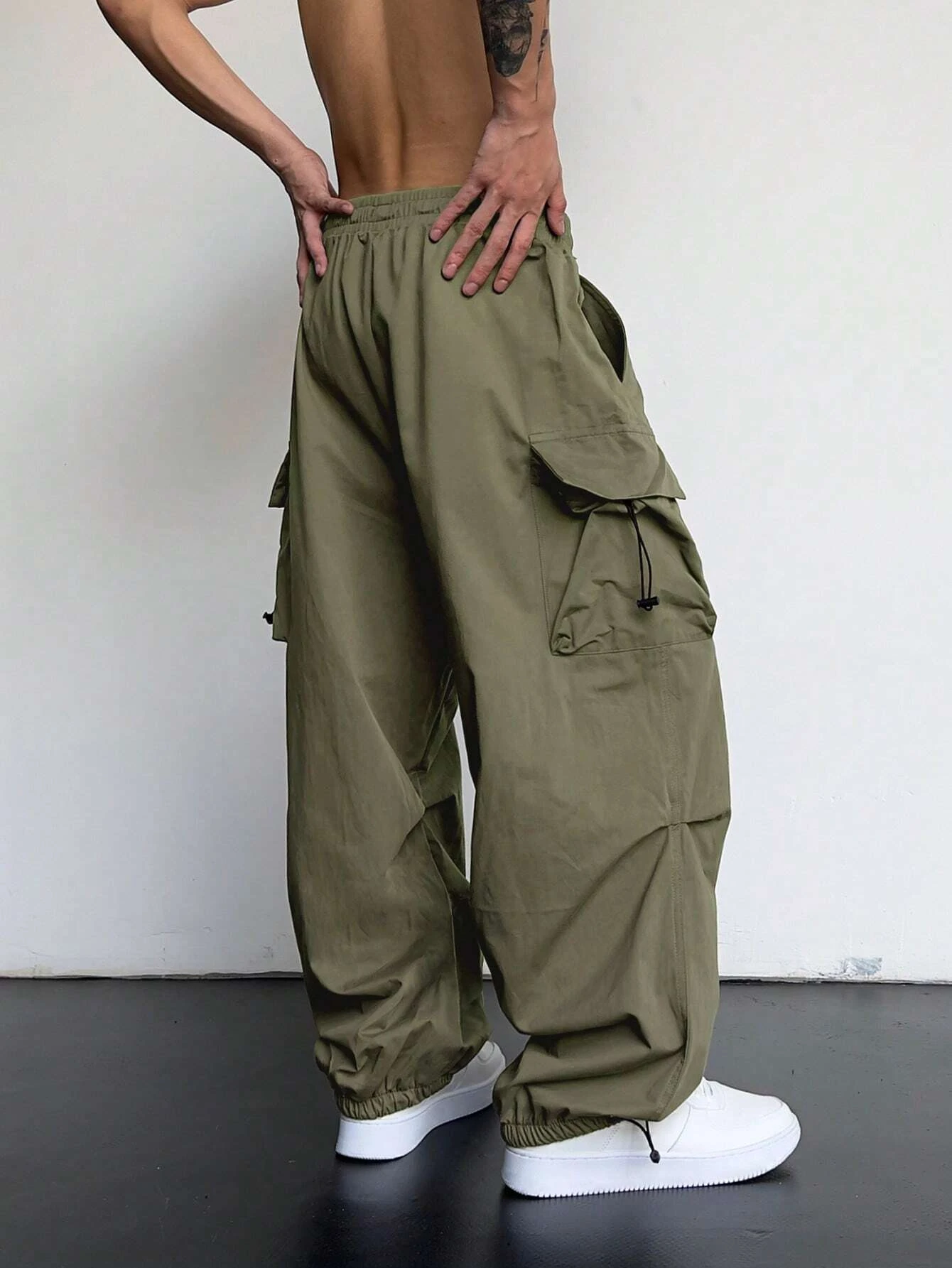 Trendy Loose Straight Leg Workwear Pants for Men Casual Sporty Waterproof Versatile Bootcut Trousers for Couples