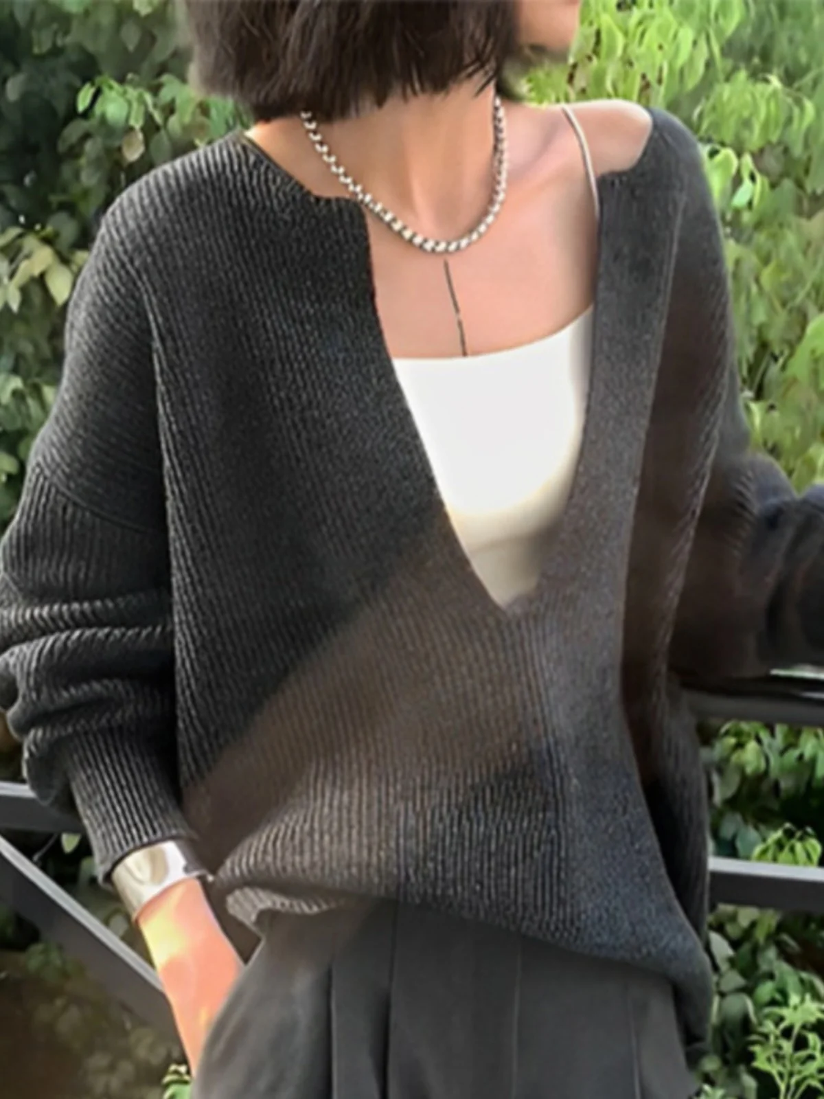 

Retro high-quality gray V-neck cashmere sweater coat for women in autumn and winter loose casual Joker slim knit cardigan