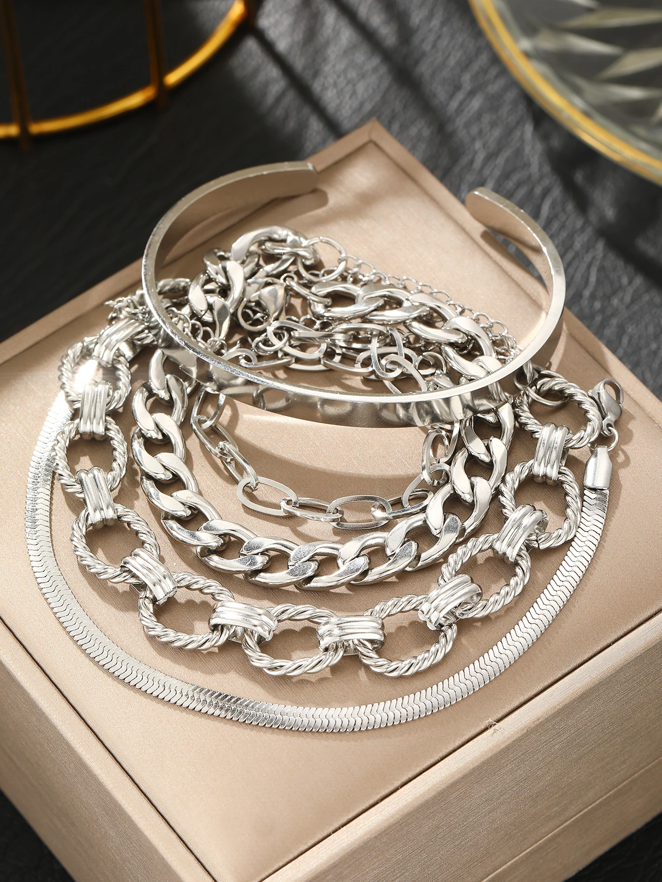 Stainless Steel Jewelry Set Five Bracelets Set Classic Ornate Design Jewelry Set  For Women Jewelry Fashion New Products Gifts