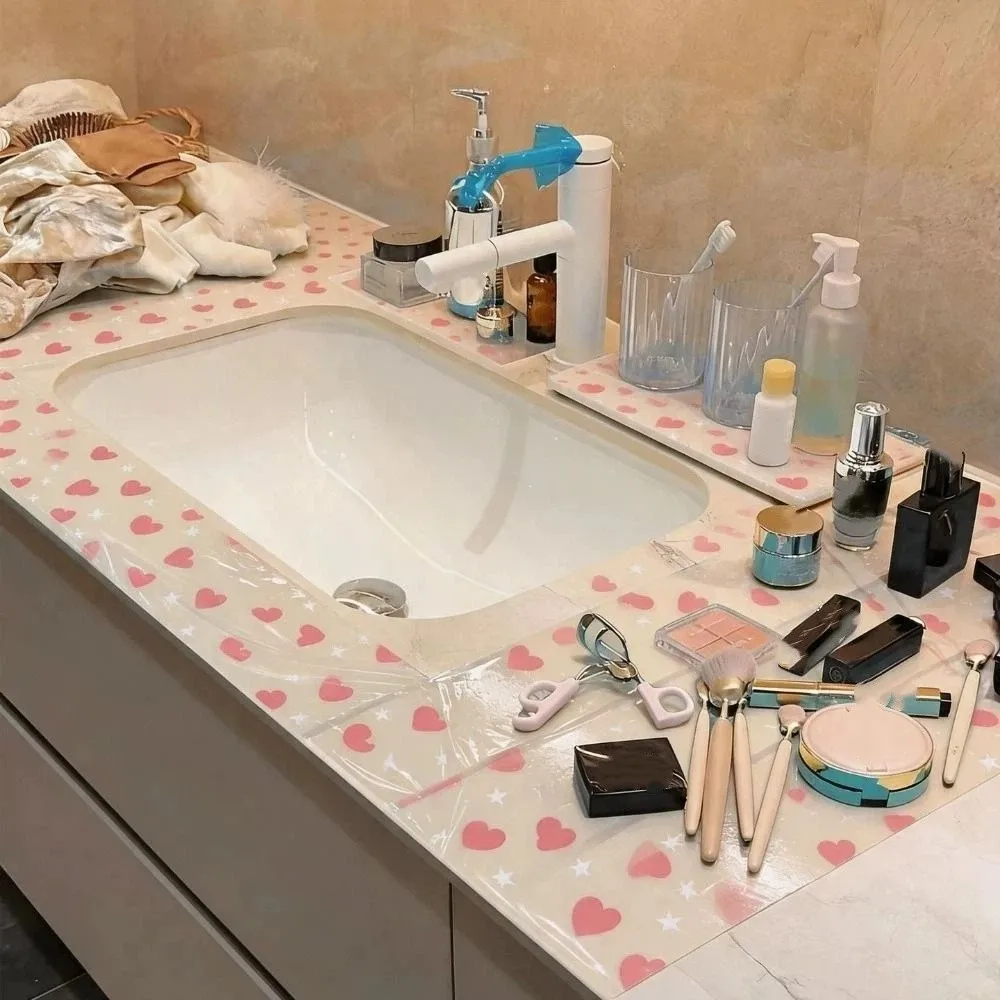 Heart Print Disposable Toilet Seat Covers Heart Pattern Waterproof Film Material Hygienic Toilet Seat Covers