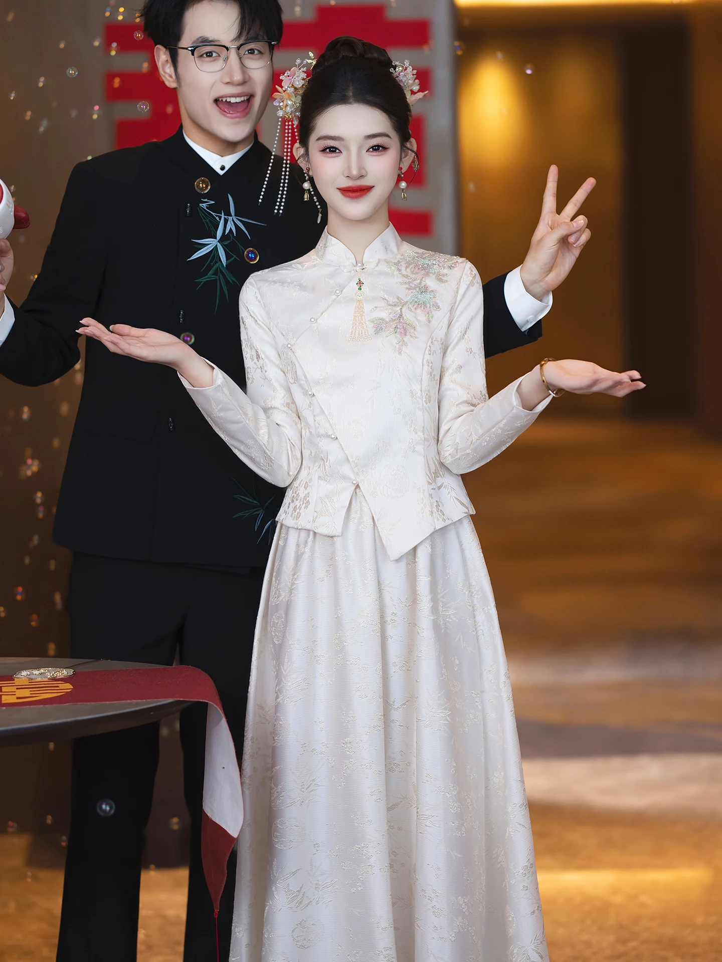 

White New Chinese Sle Engagement Dr Set Winter Long Sve Improved Wedding Dr for Bride Retro Sle Gown