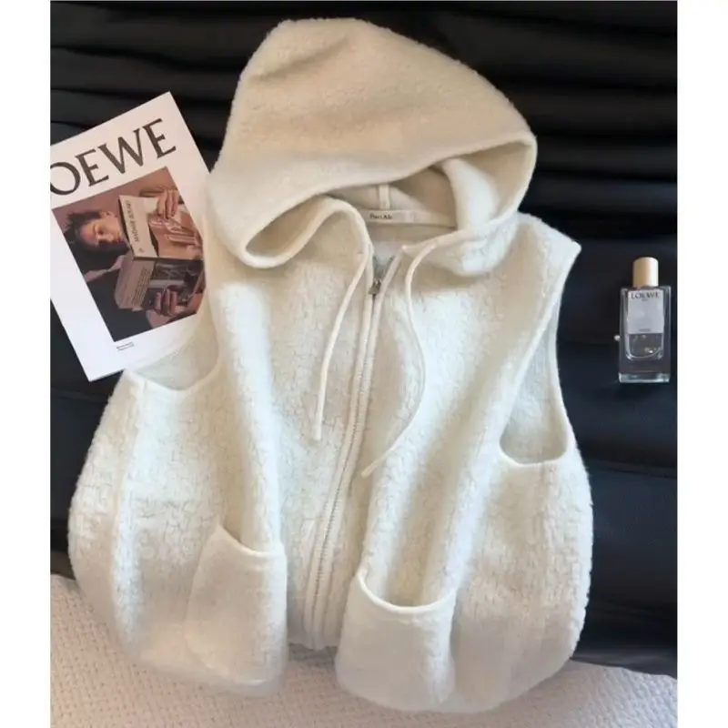 

Advanced Hooded Lambhair Vest Top for Women, New Autumn and Winter Zipper Thick Knitted Cardigan Vest Jacket
