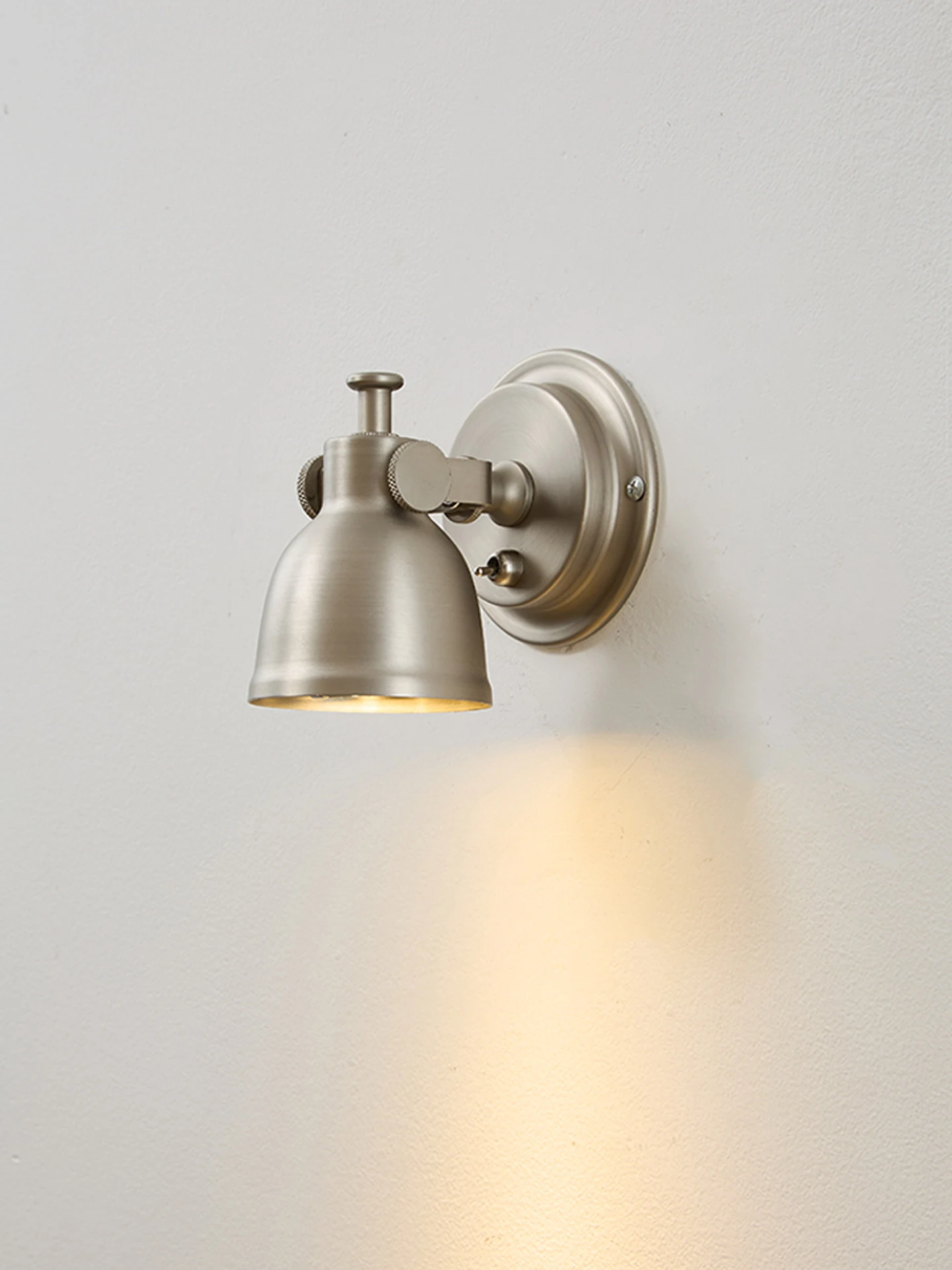 

Adjustable Bedroom Bedside Wall Lamp American Industrial Living Room Office Study Entrance Restaurant Cafe Lamp Reading Light