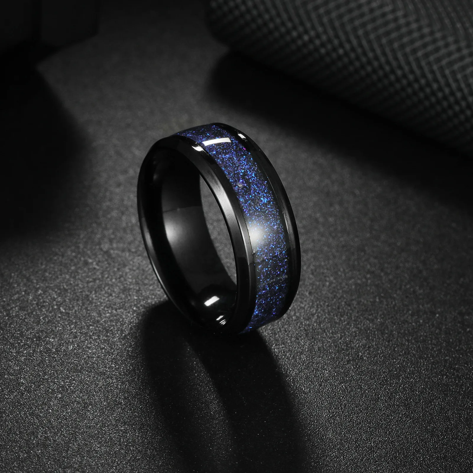 2025 New Fashionable Galaxy Space Inlaid Blue Starry Sky Men Women Couple Dome Classic Wedding Ring Jewelry Gift