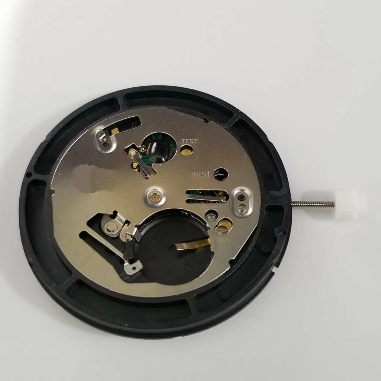 عالية الدقة 3 مللي متر سمك ساعة كوارتز تاريخ الحركة عند 3 ساعة حركة استبدال لساعة السويسرية ISA 2334/1035