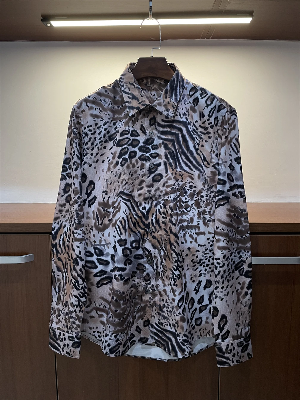 

2022 Autumn New Designer Men's High Quality 50%Silk Leopard Print Shirt Tops C549