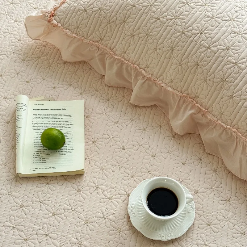 Moisture Absorption Breathable Bedspread Light Luxury Princess Style Summer Bed Coverlets Soft Fluffy King Size Bedspreads Quilt