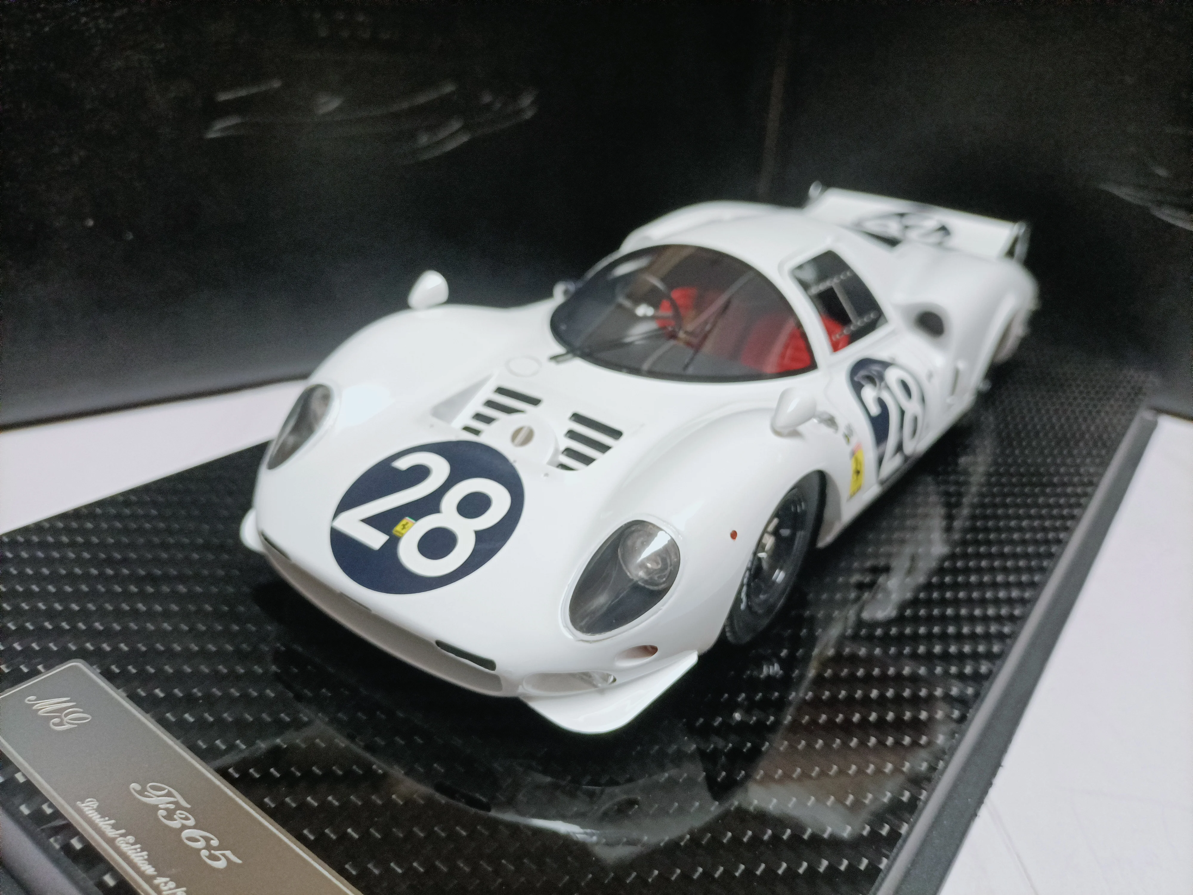 

YY 1:18 365 P2 LM 1966 г. # 26 # 28 имитаций, ограниченная серия, полимерная металлическая статическая модель автомобиля, игрушка в подарок