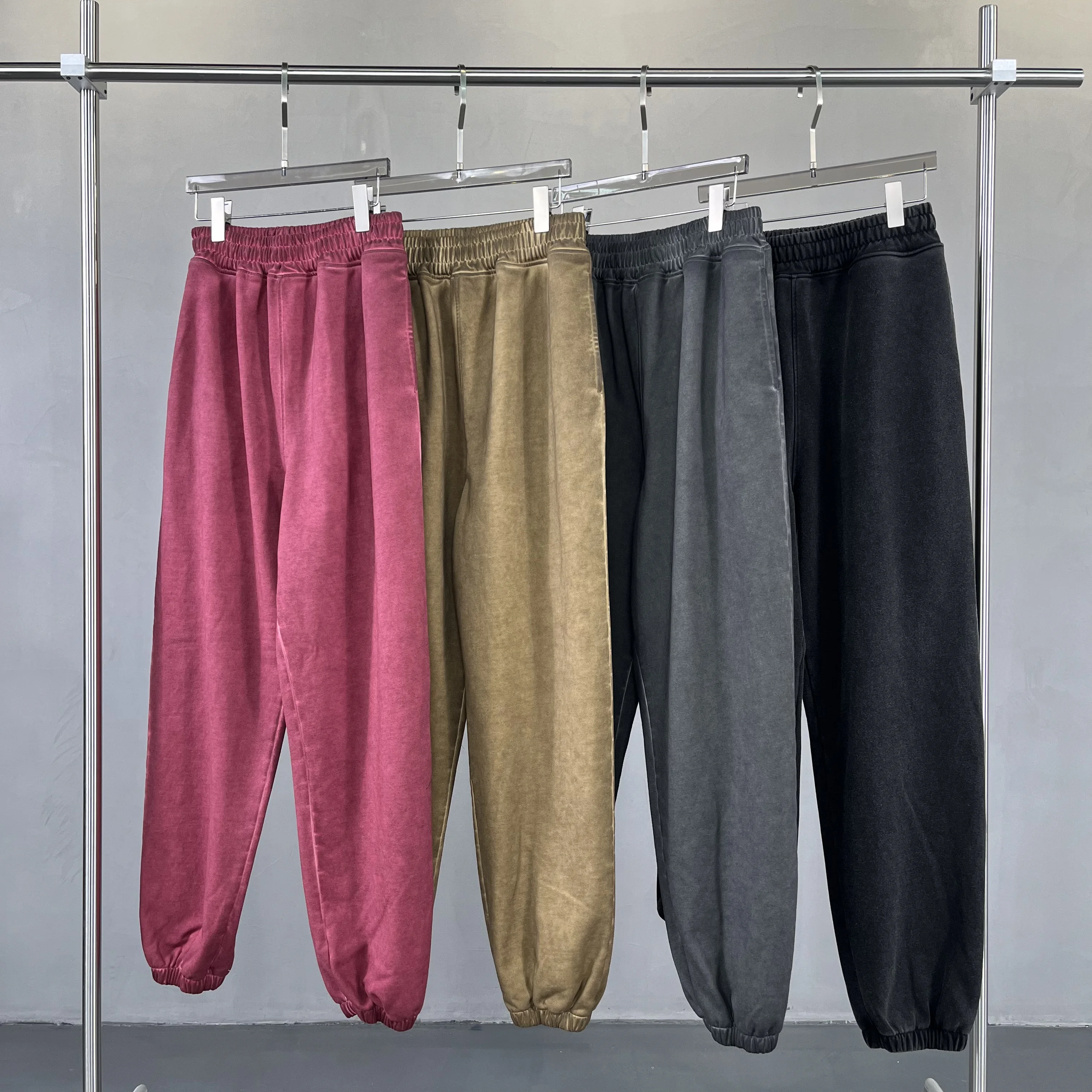 Wash sweatpants with dirty dye