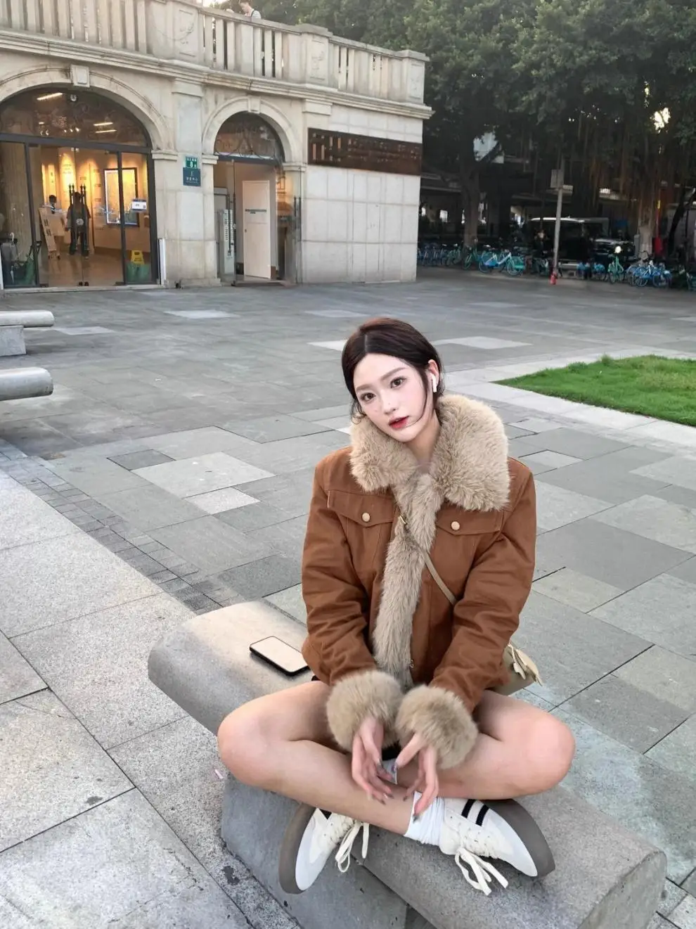 리버리 빈티지 브라운 퍼리 트림 코튼 웜 재킷 여성 겨울 신상 두꺼운 숏 데님 코튼 코트 코튼 의류