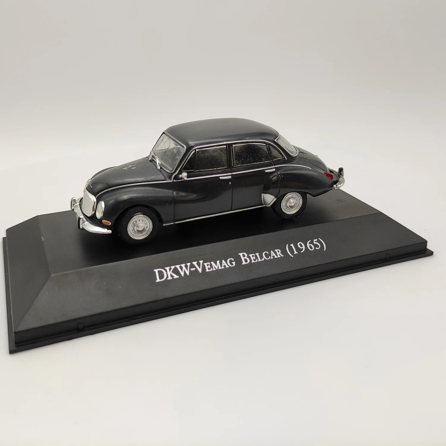 Flaws Diecast IXO 1:43 Scale DKW-VEMAG BELCAR (1965) Classic Nostalgia Alloy Car Model Collectible Toy Gift Display Ornaments