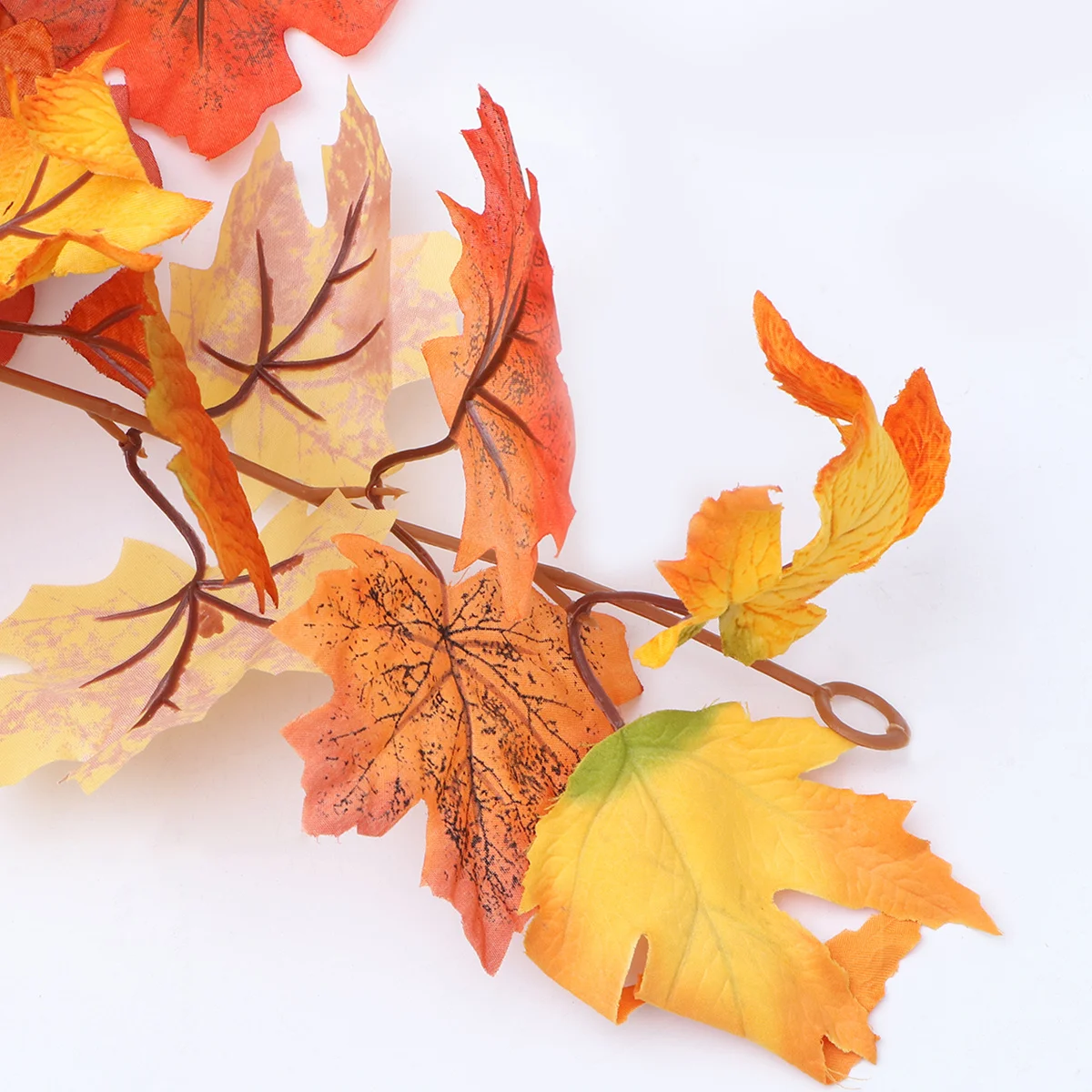 

1Pcs Artificial Maple Rattan Simulation Leaves Vine Seasonal Home Garden Patio Wall Door Hanging Decorative Pendant Halloween