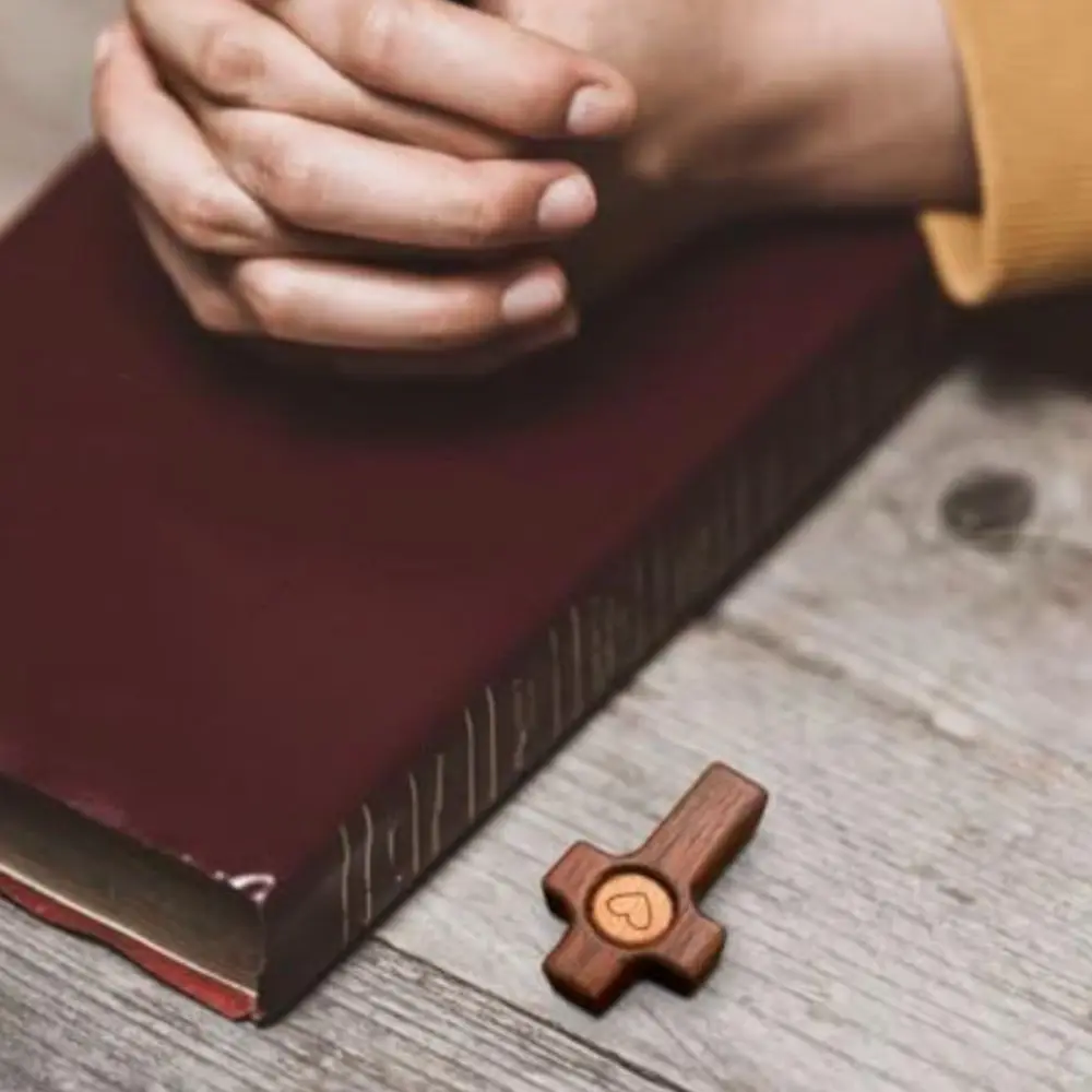 2 Piece Crafts Black Walnut Easter Pocket Cross Heart Pattern Mini Handheld Wooden Cross Comfort Holding Thumb Cross Church