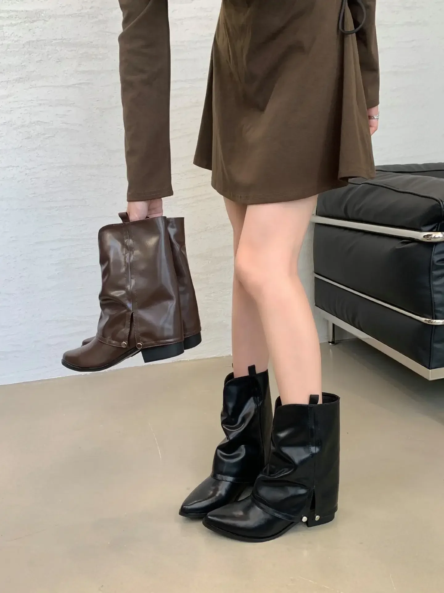 Damen Western-Cowboystiefel - Halbhohe Stiefel mit spitzer Zehenpartie und klobigem Absatz aus Vintage-Leder für Damen, Herbst-Winter-Stiefel – Detail 6