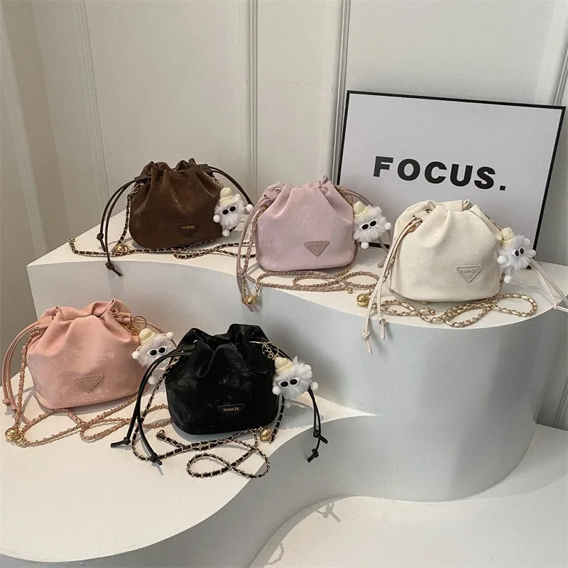 Bao Cross-border High-quality Texture Bucket Bag 2024 New Chain Crossbody Bag Minority Pumping Foreign Gas Bucket Shoulder Bag