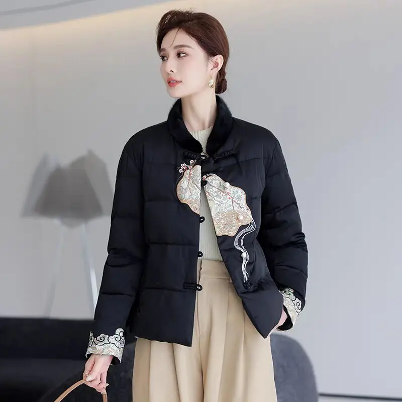 Short Down Cotton Jacket Women's 2025 Winter New Chinese Style Parkas Top Elegant Casual Outercoat Embroidered Chic Button Coats