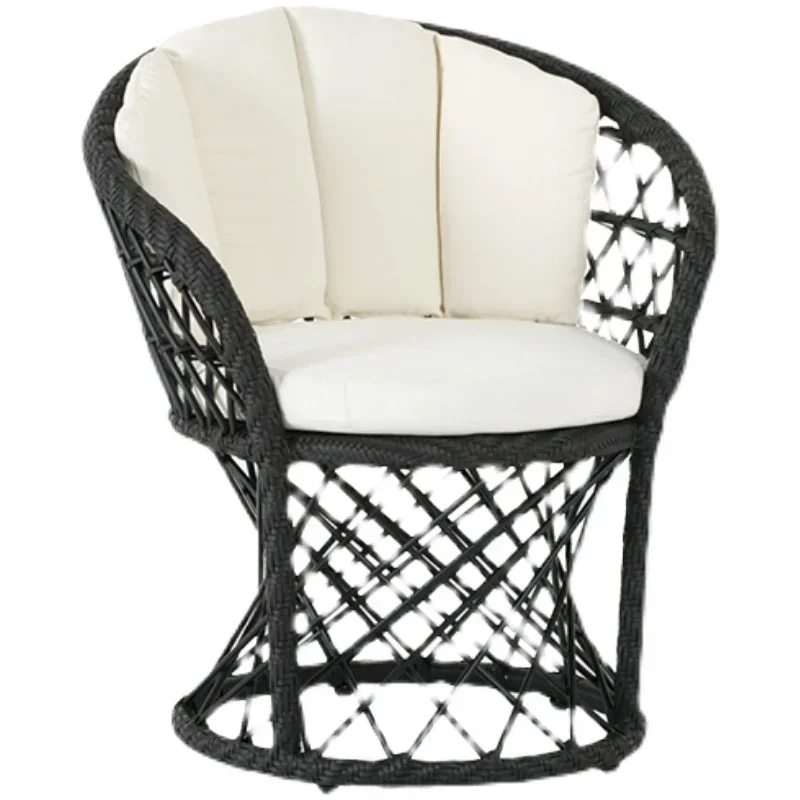 

1 кровать и завтрак, сад, двор, стол и стул из скандинавского ротанга, небольшой столик и стул для двора, уличный стол-стул