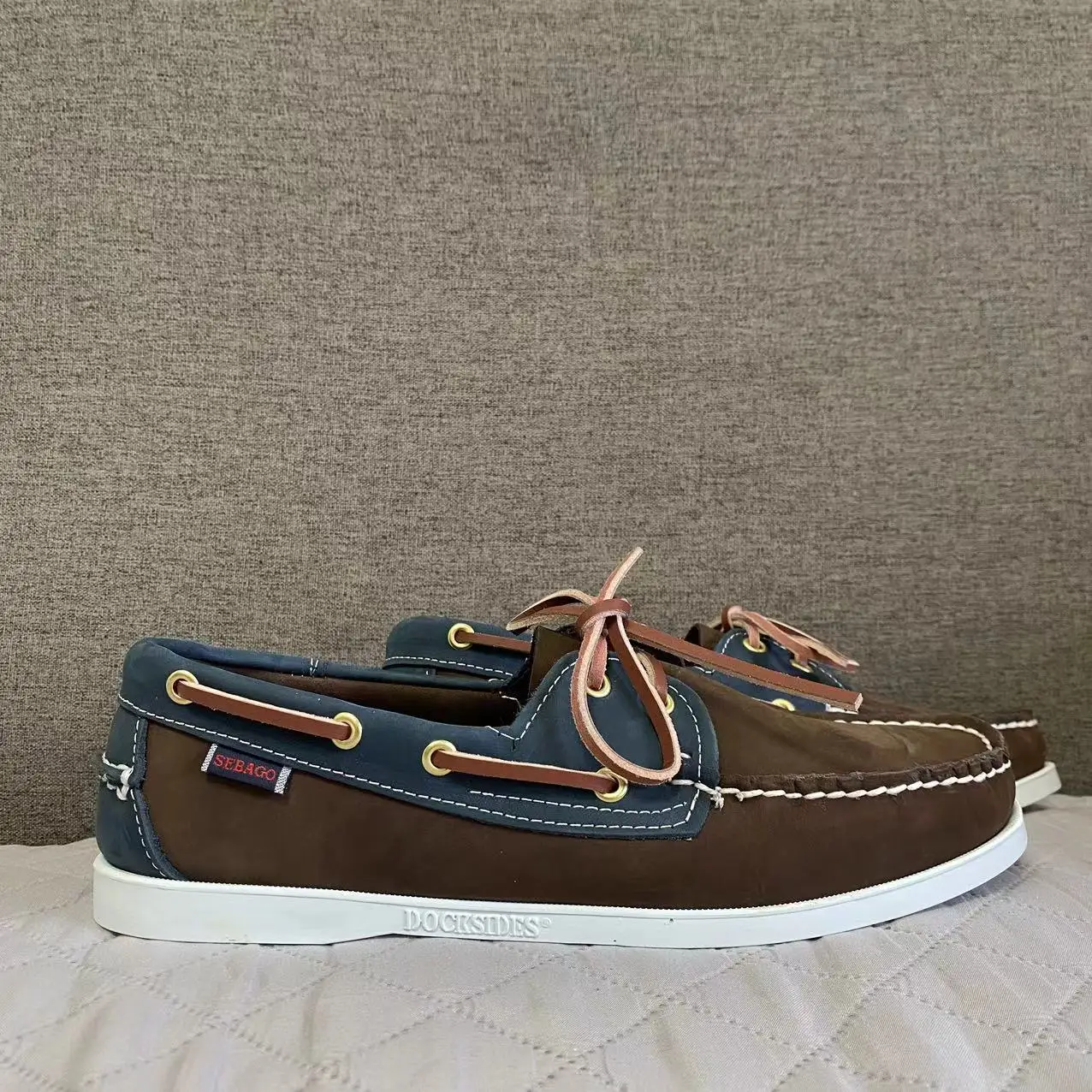 

Sebago Men Homme Authentic Docksides Shoes - Premium Suede Leather Moc Toe Lace Up Boat Shoes 059A