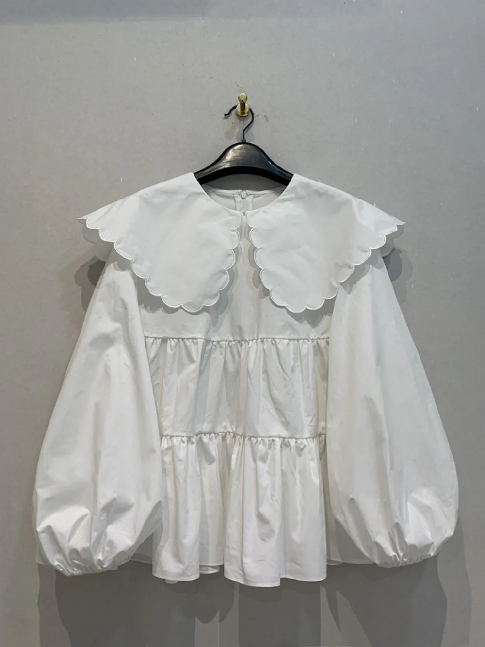 

Темпераментная элегантная французская милая рубашка с воротником Питера Пэна и пышными рукавами, свободные тонкие блузки, бальное платье с рюшами и цветами, японский укороченный топ