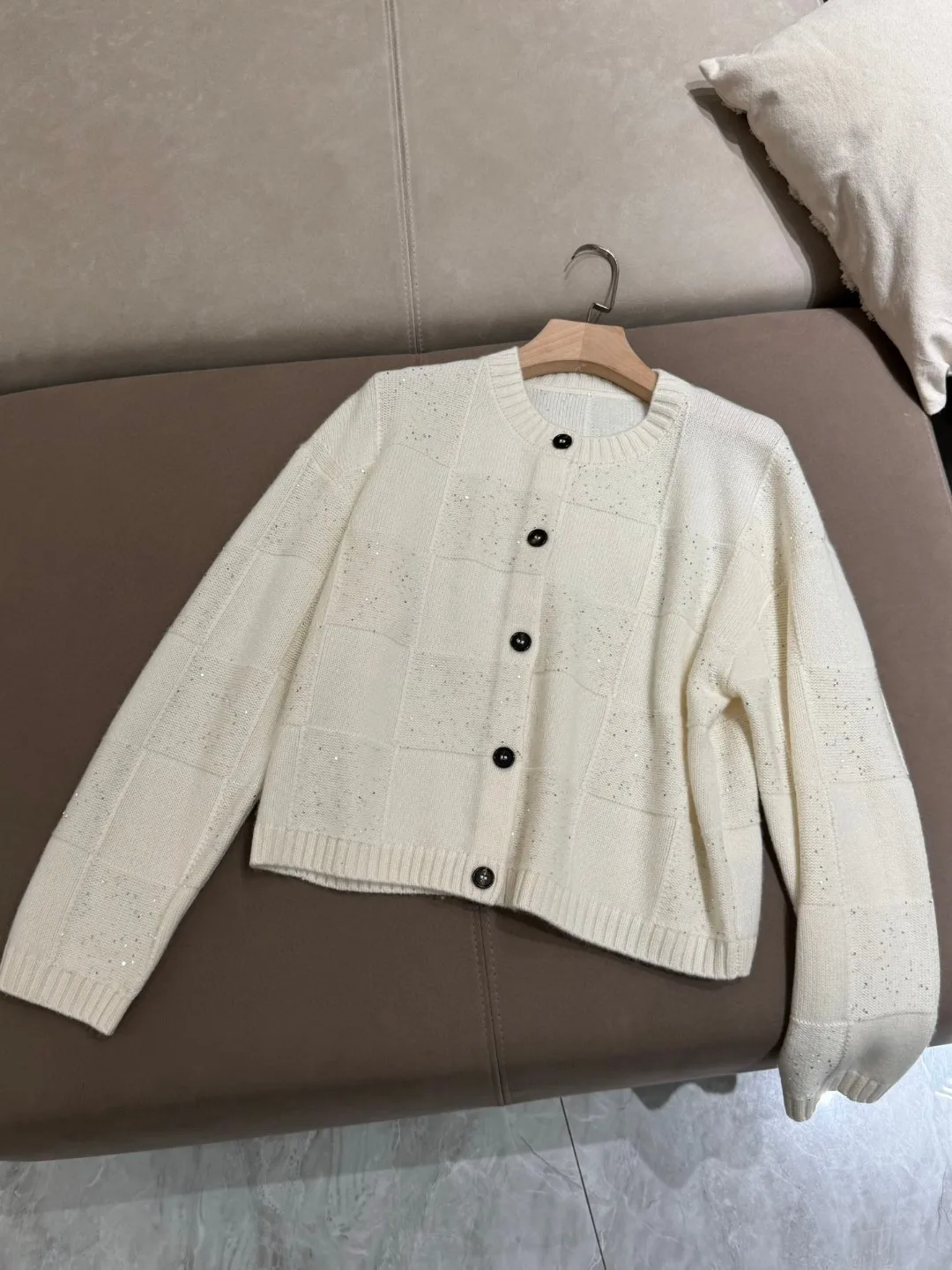 High-quality exquisitely sequined cashmere knitted cardigan