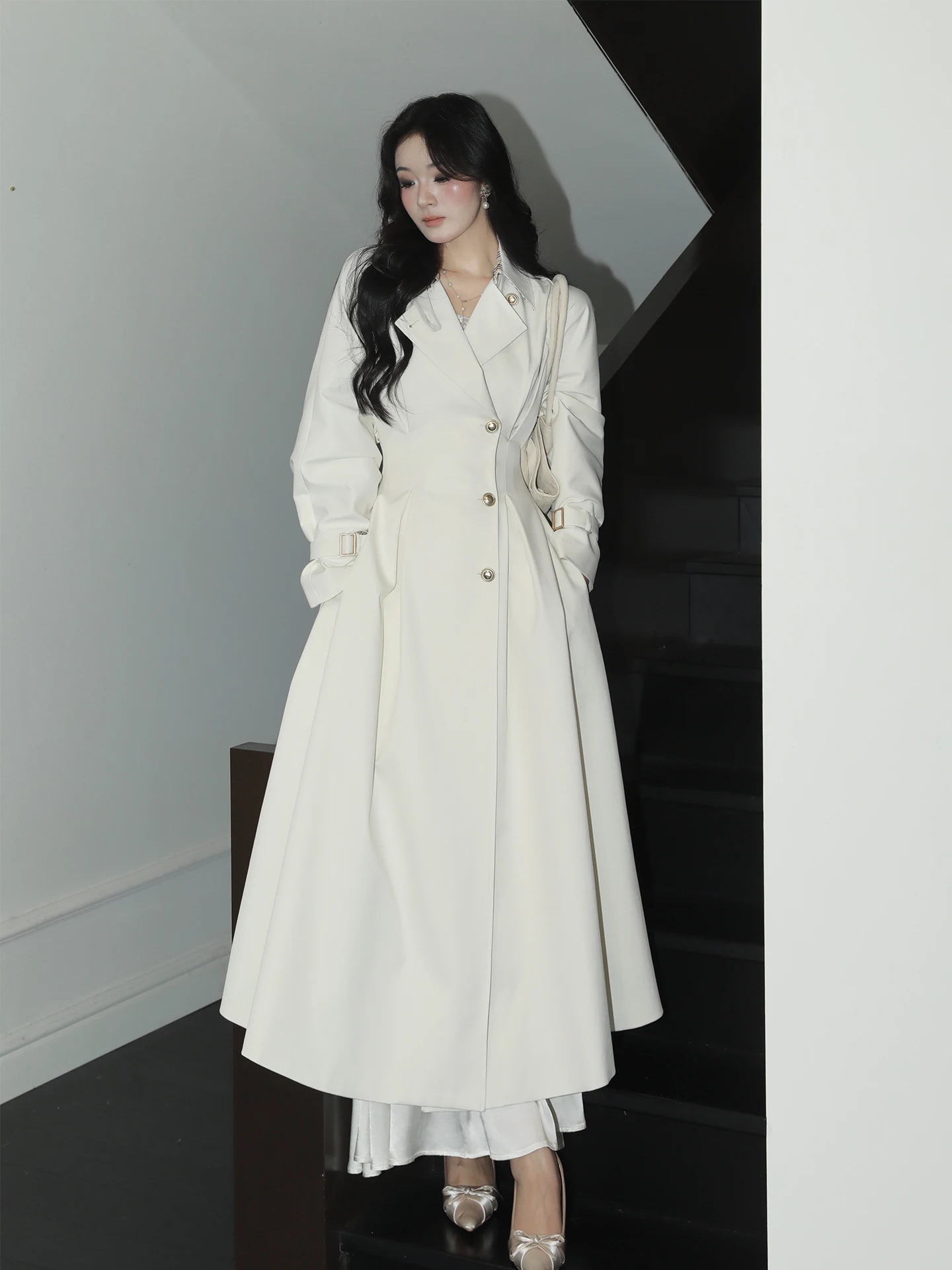 

Long Coat Women's Cheered Waist-Cinching Korean Sle Autumn Windbreaker Polyester Fiber 00% Tee Button Closure