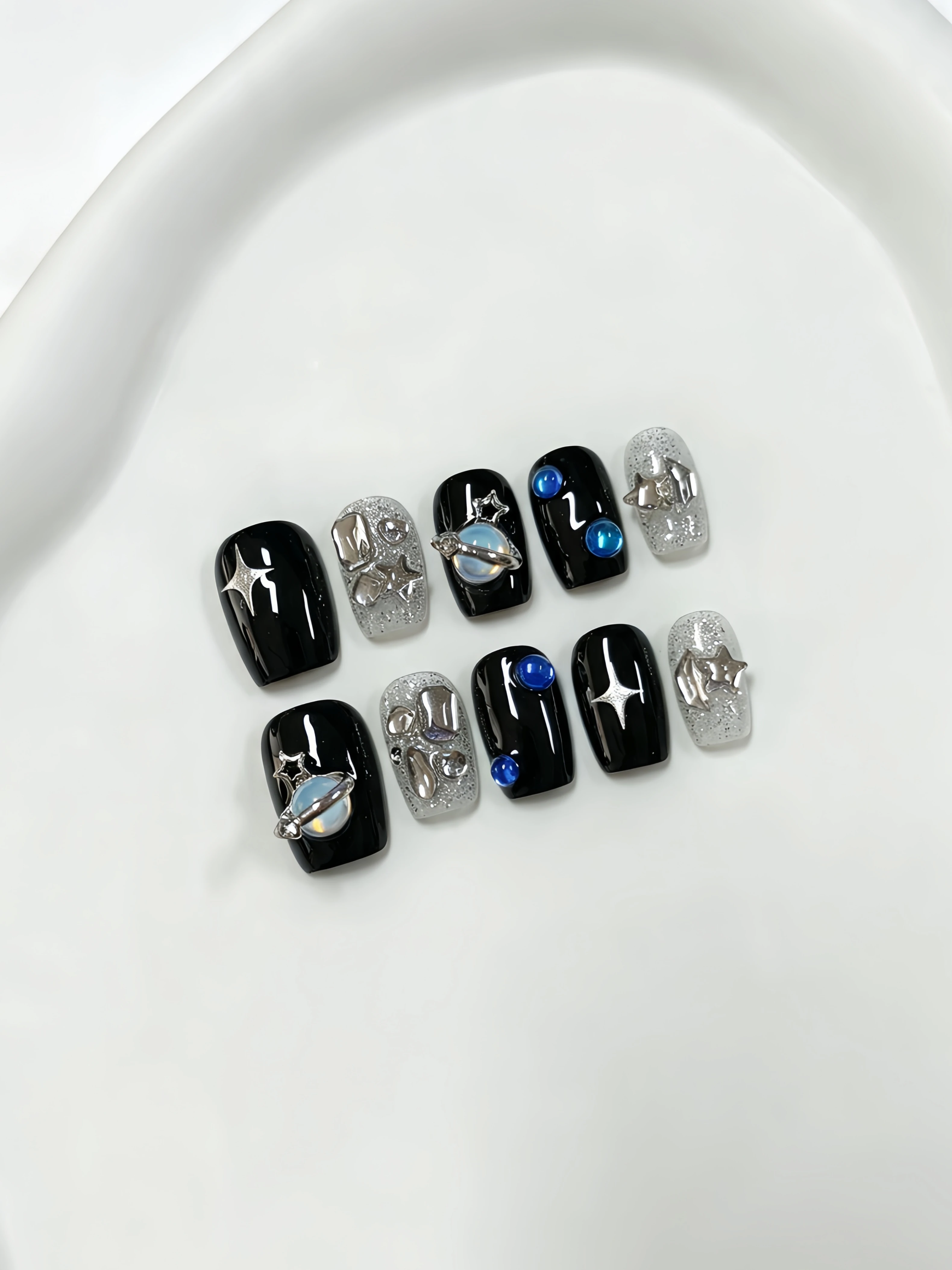 10 Pieces of Short Square Round Press-On Nails, Silver Glitter Space Element Nail Art, Y2K Dark Starry Sky Pentagram Zircon Nail Stickers Subculture Style, Exquisite Handmade Nails for Halloween and New Year's Eve Parties