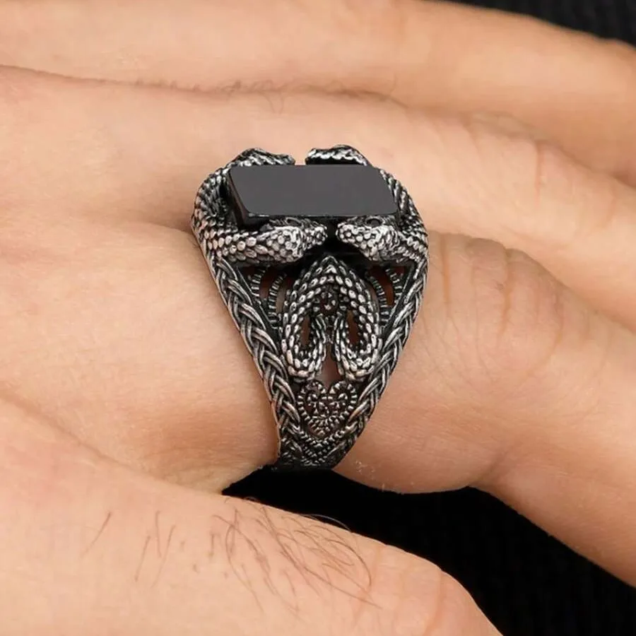 Gothic Punk Rock Snake Pattern Ring, Retro Twisted Wrapped Black Stone Zircon Ring Unisex Fashion Finger Jewelry