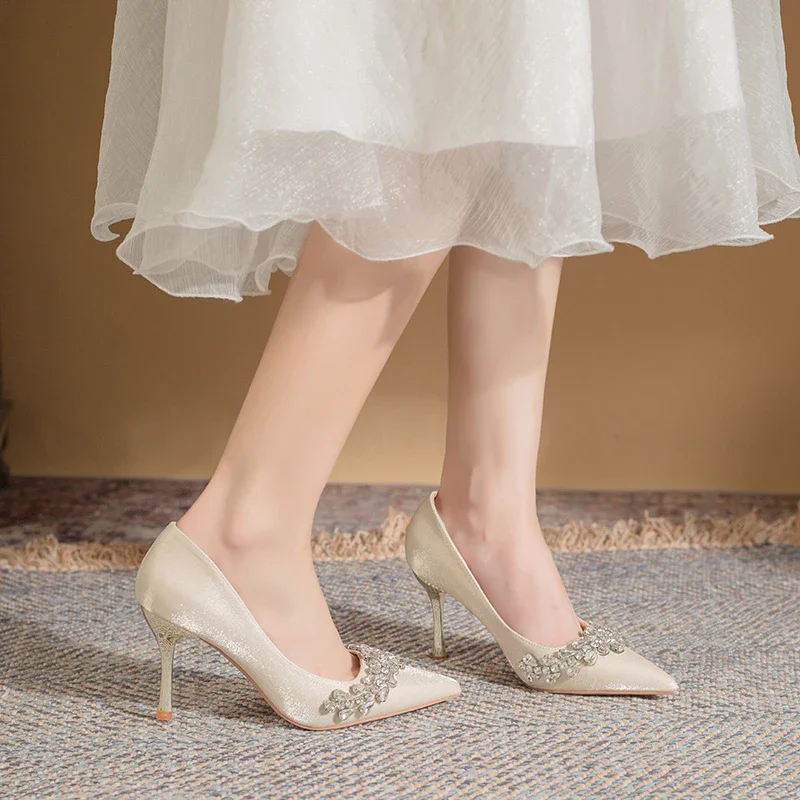 جديد أشار تو الانزلاق على حجر الراين عالية الكعب الربيع والخريف مزاجه خنجر حذاء واحد