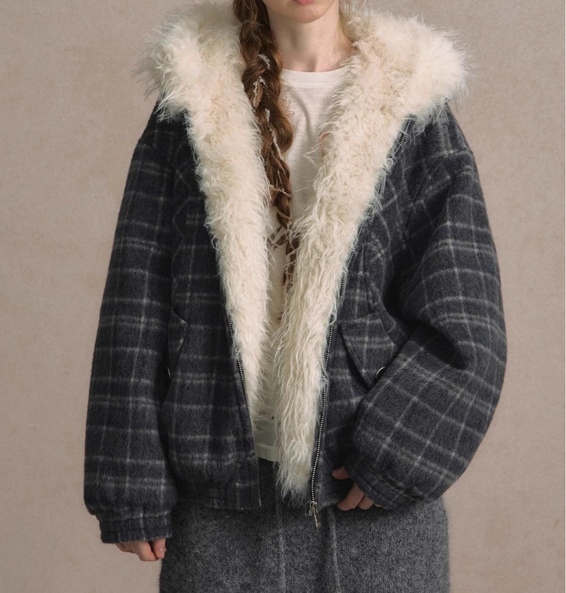 

Retro Loose Plaid Woolen Coat 2025 Autumn/winter Short Style Fur Collar Hooded Top
