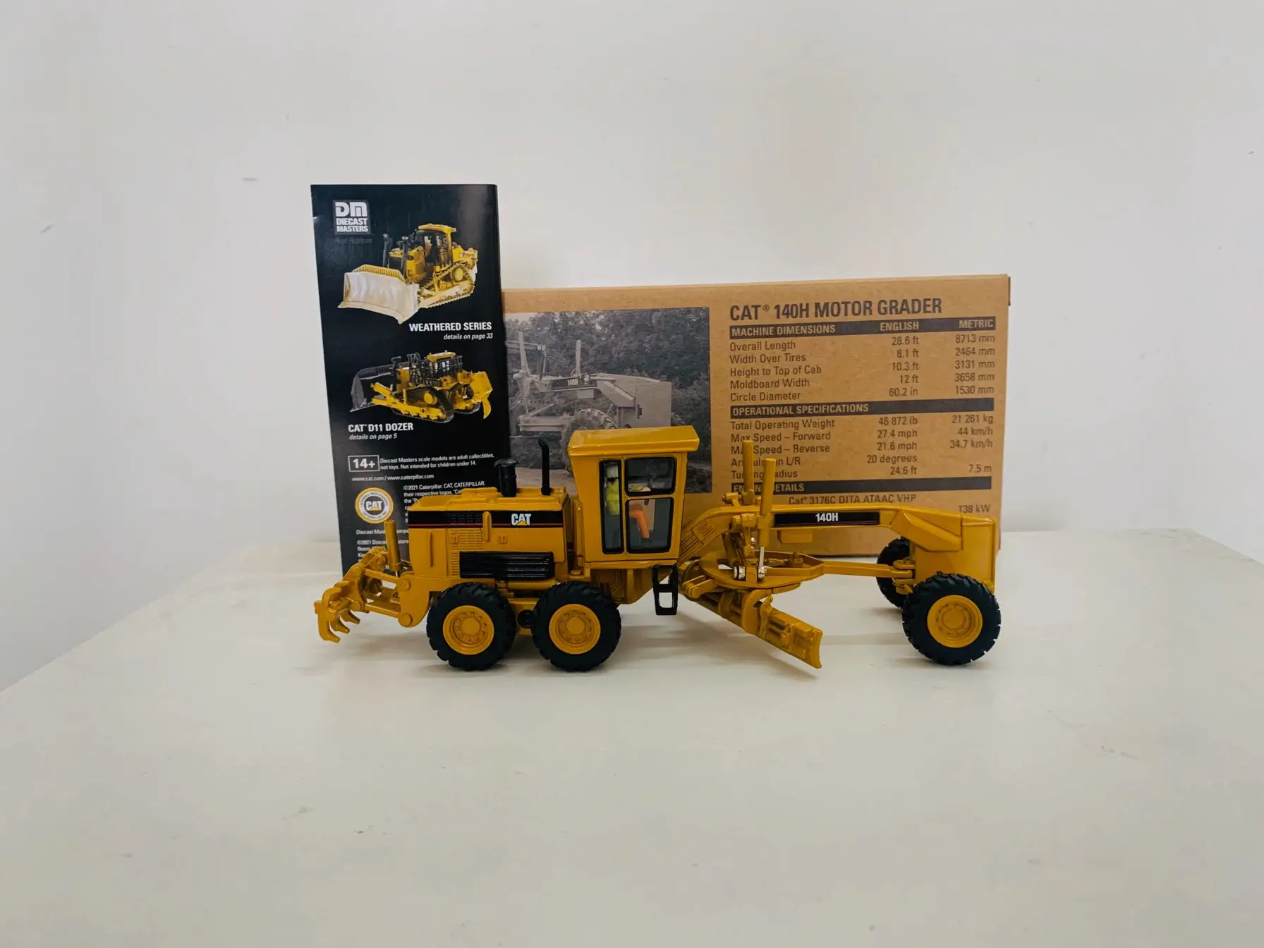 DM 140H 14M Motor Grader 1:50 مقياس معدني بواسطة DieCast Masters نموذج قابل للجمع هدية لعبة المشهد الديكور