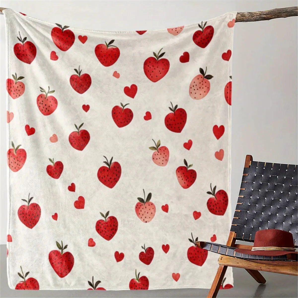 

1Pc Custom Name Text Strawberry Heart Pattern Flannel Blanket Suitable for Living Room Bedroom Dormitorio Reading Nook Outdoor
