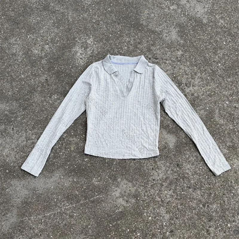 

Элегантный милый уличный повседневный универсальный топ с длинными рукавами в американском стиле ретро, осенний однотонный классический топ с длинными рукавами и v-образным вырезом в стиле эмо