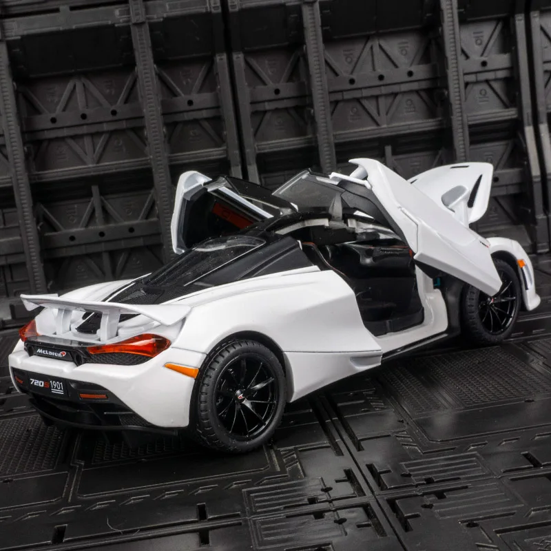 Porte modello di auto in lega 1:24 McLaren 720 su entrambi i lati che possono essere aperte con funzioni di suono e illuminazione simulate