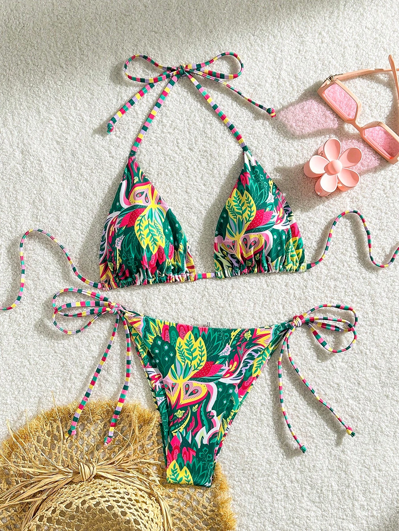 

Новинка 2026: Европейский и американский купальник-бикини с треугольными чашечками, принтом и шнуровкой, для модниц, в стиле «свежий шик», для пляжа