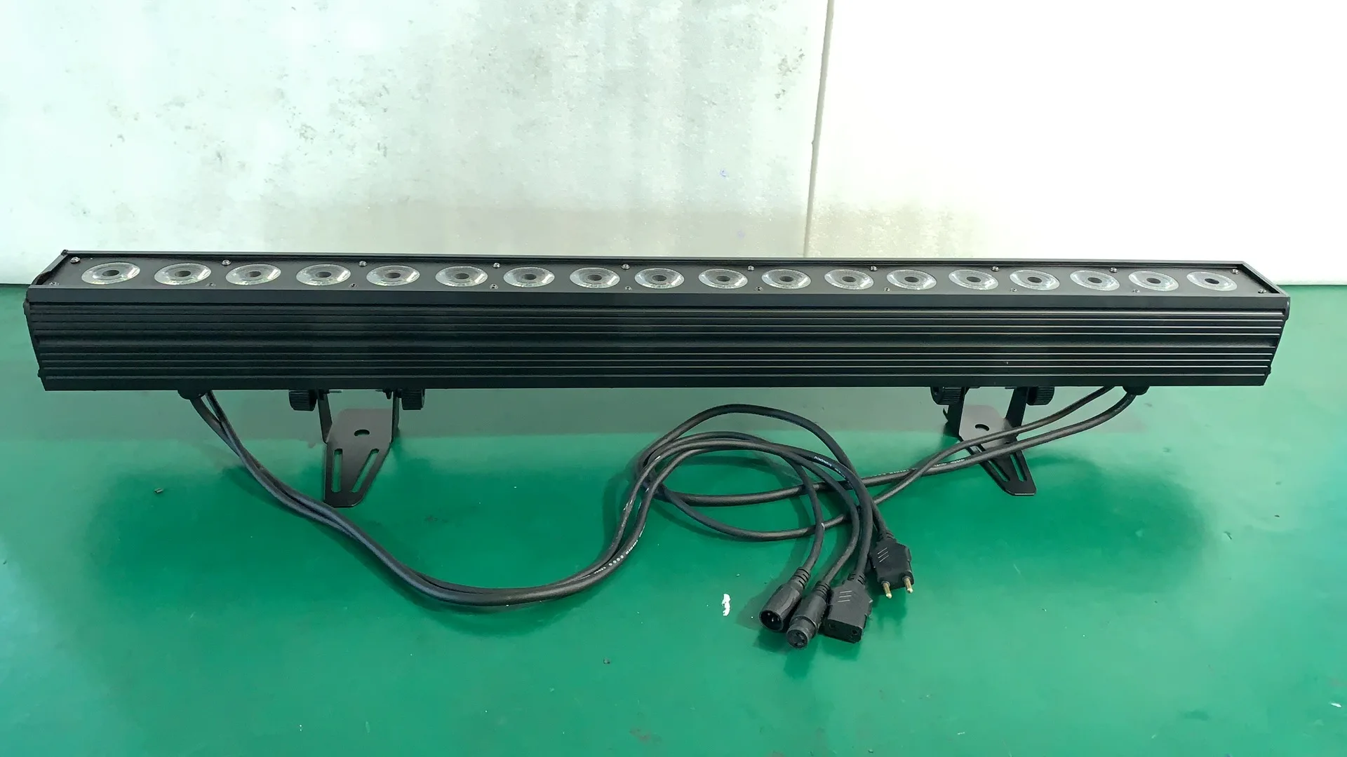 Indoor 18pcsx10W LED Wall Washer Light 4in1 Rgbw Dmx Wall Washer Back Group Dmx Control