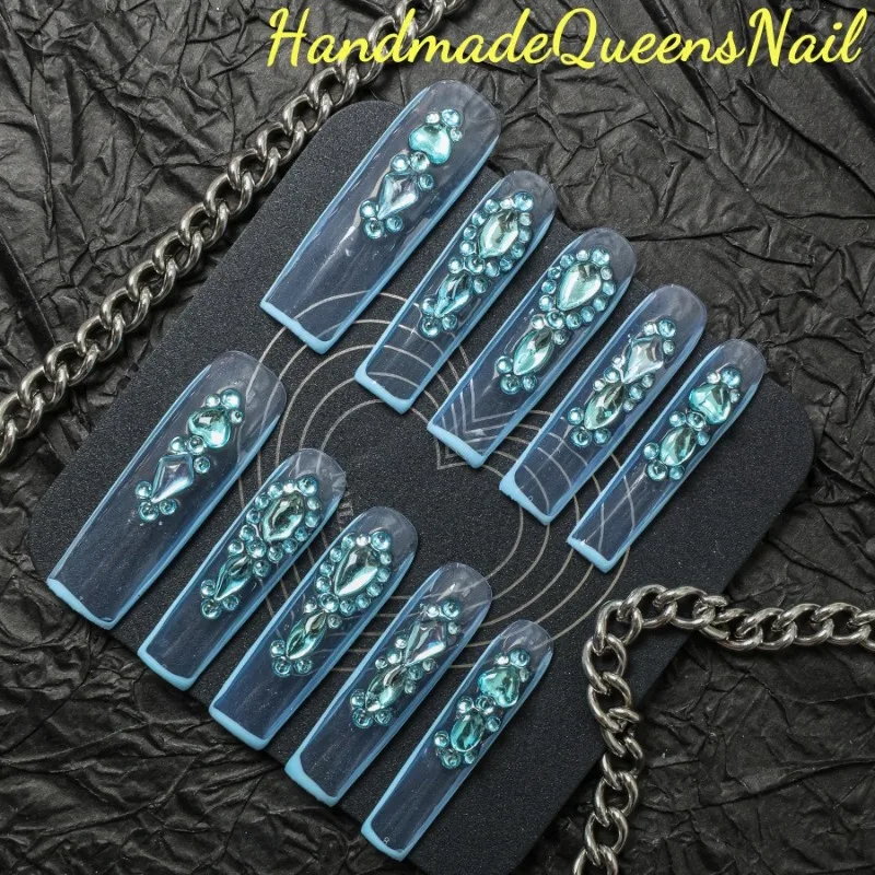 

10 Pieces of Hand-pressed False Nails, Hot and Transparent Blue Ballet-style Nail Art Set, Full Coverage,detachable and Reusable