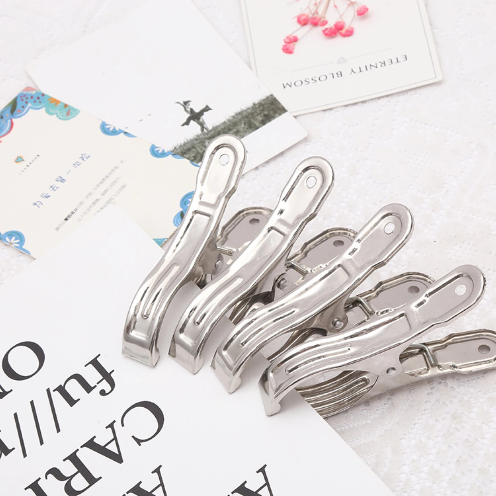 4Pcs Extra Large Stainless Steel Clips Quilt Holder Windproof Clips Large Drying Clips 4.72in*2.56in*0.79in