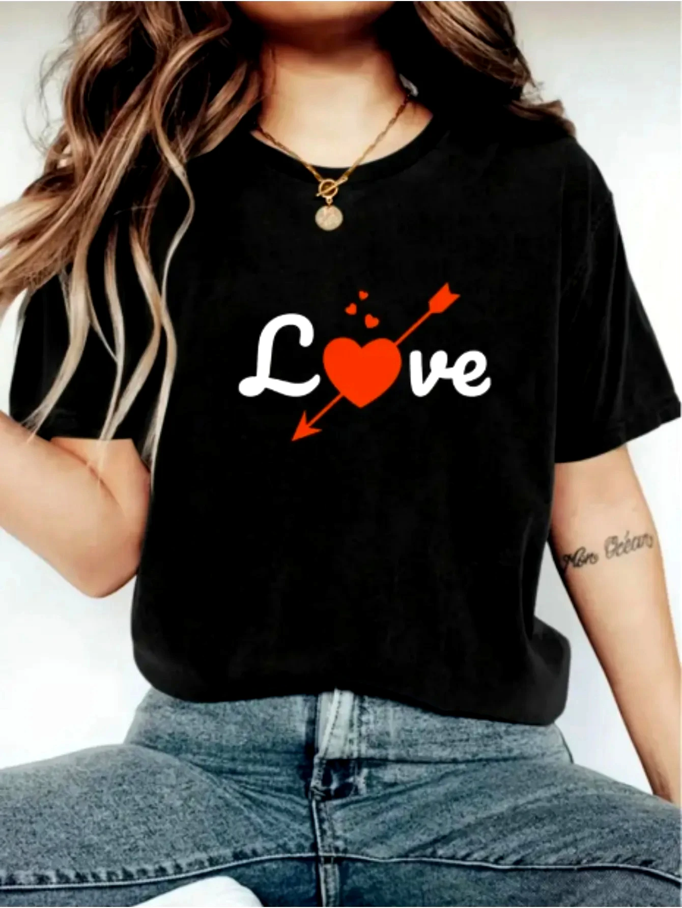 

New Valentine's Day Love Heart T-shirts Women's Arrow Graphic Tee Romantic Red Heart Arrow Design Harajuku Sleeve Aesthetic Tops