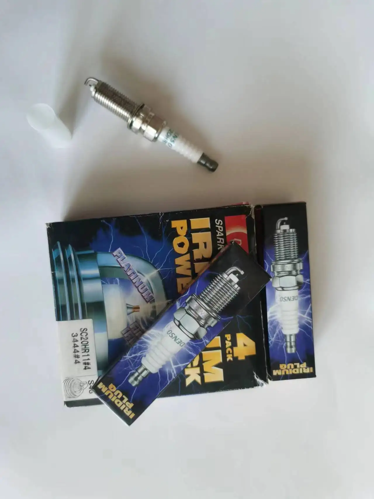 4PCS DENSO Iridium Spark Plugs FOR TOYOTA 90919-01253 3444#4 SC20HR11