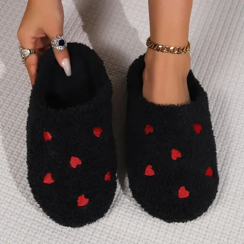  Winter Women's Heart-Shaped Slippers Love Mute Soft Sole Shoes Indoor Comfortable Cute Silent Carpet Light Living Room 