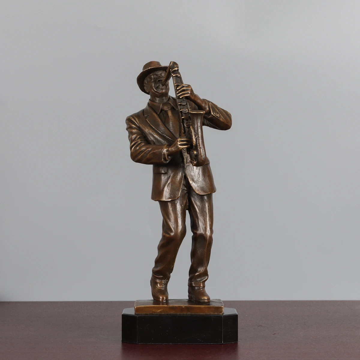 Bronze Man Playing Saxophone Statue Figurine Music Sculpture Handicrafts for Home Decoration 29.5cm