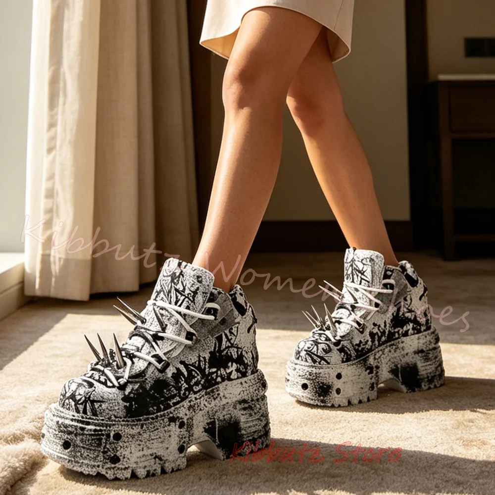 Rivets Thick Bottom Sneaker Platform Punk Rock Gothic Leather Mixed Color Fashion Elegant Concise Shoes Newest Hot Girl Fashion