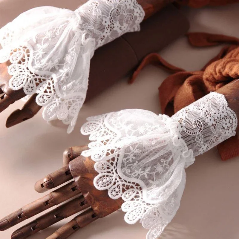Nữ cô gái áo len được trang trí tay áo giả rỗng ra crochet hoa ren còng còng