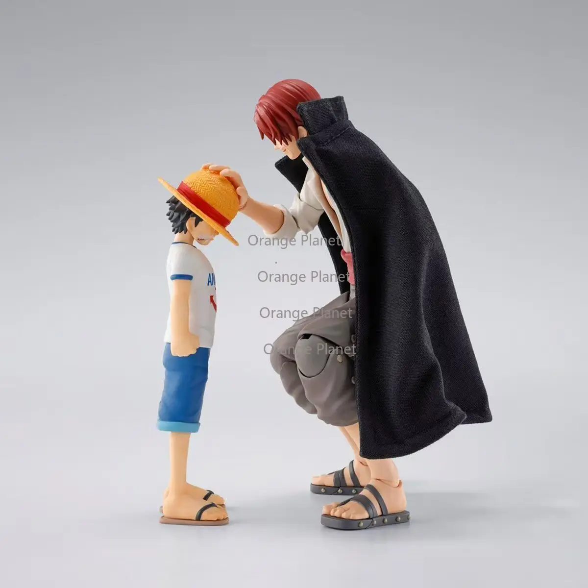 En Stock, Figura de Acción Articulada de Shanks y Luffy de la Infancia de One Piece, Serie S.H.Figuarts de Bandai