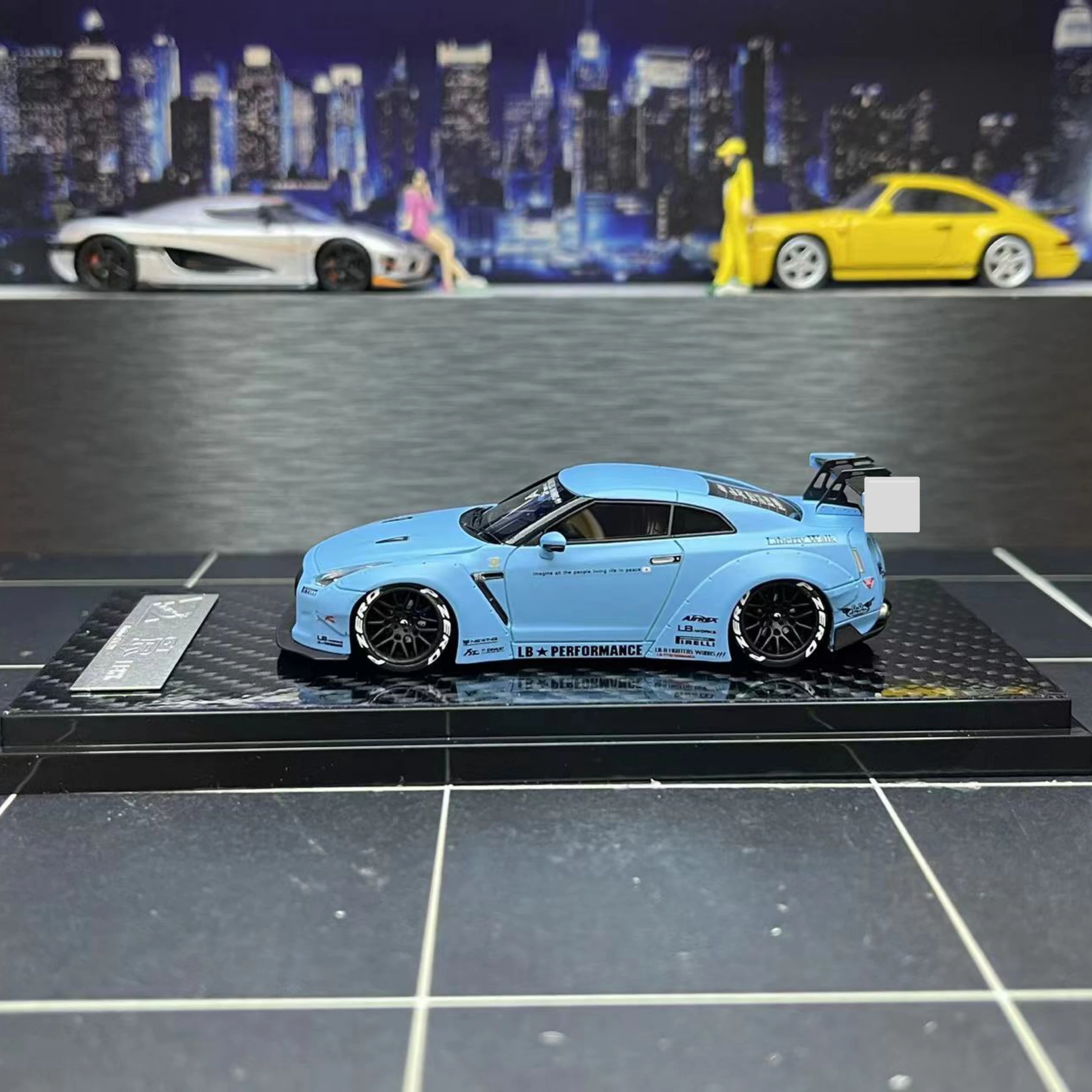 404Error 1:64  nissan gtr r35  diecast resin car model Children's toys and gifts