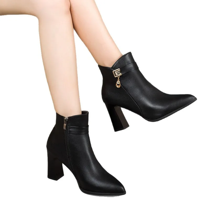 2025 outono inverno novas botas de salto alto feminino de salto grosso curto tornozelo botas versátil antiderrapante salto alto quente botas de neve de pelúcia