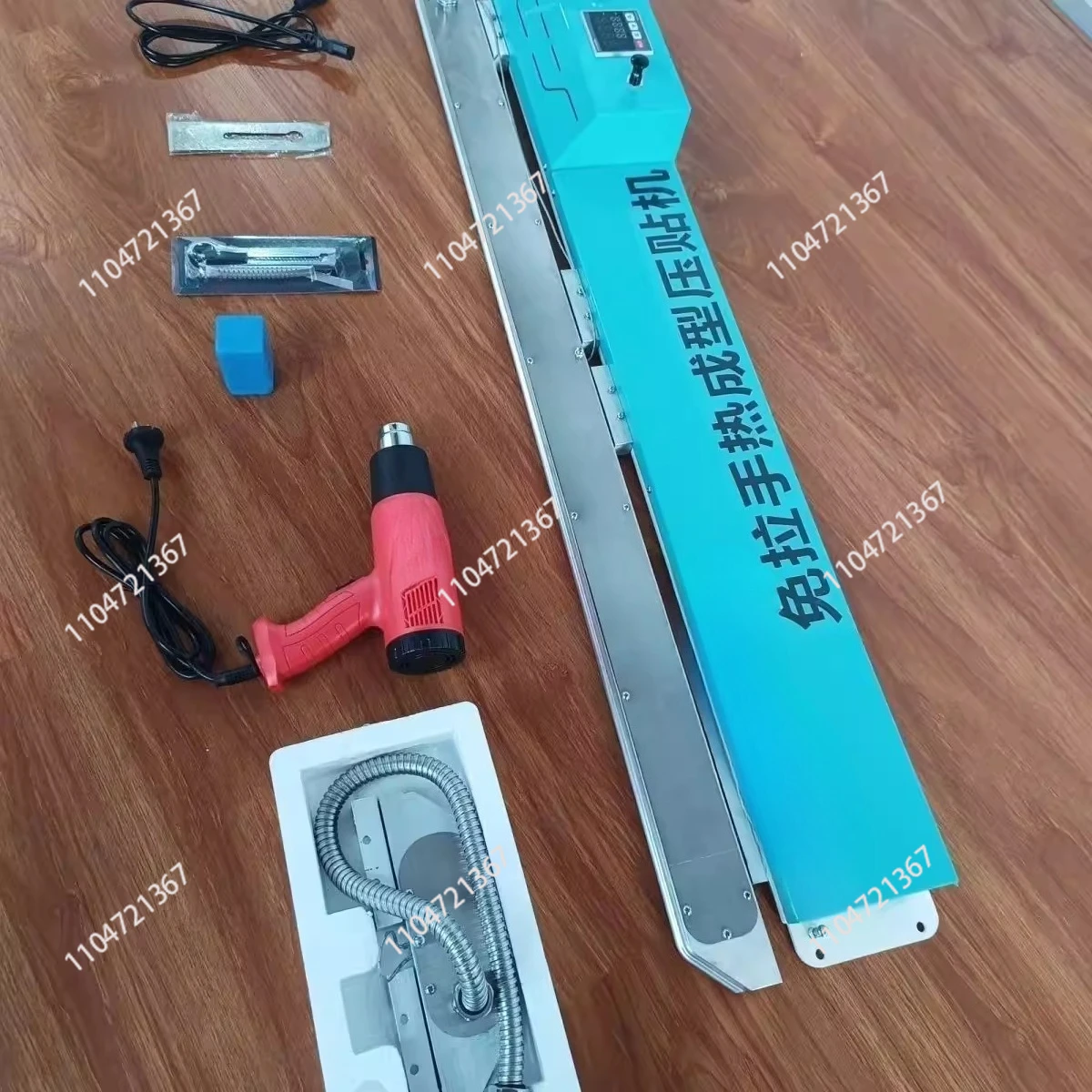 Free handle numerical control pressing machine left and right half pass double horn handle pressing machine